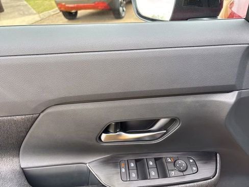 New 2026 Nissan Kicks SV w/ SV Premium Package image 11