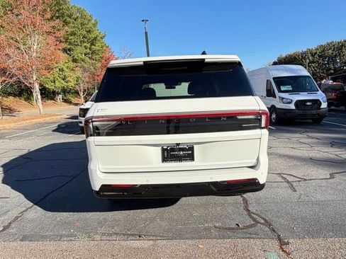 New 2025 Lincoln Navigator Reserve w/ Jet Appearance Package image 8