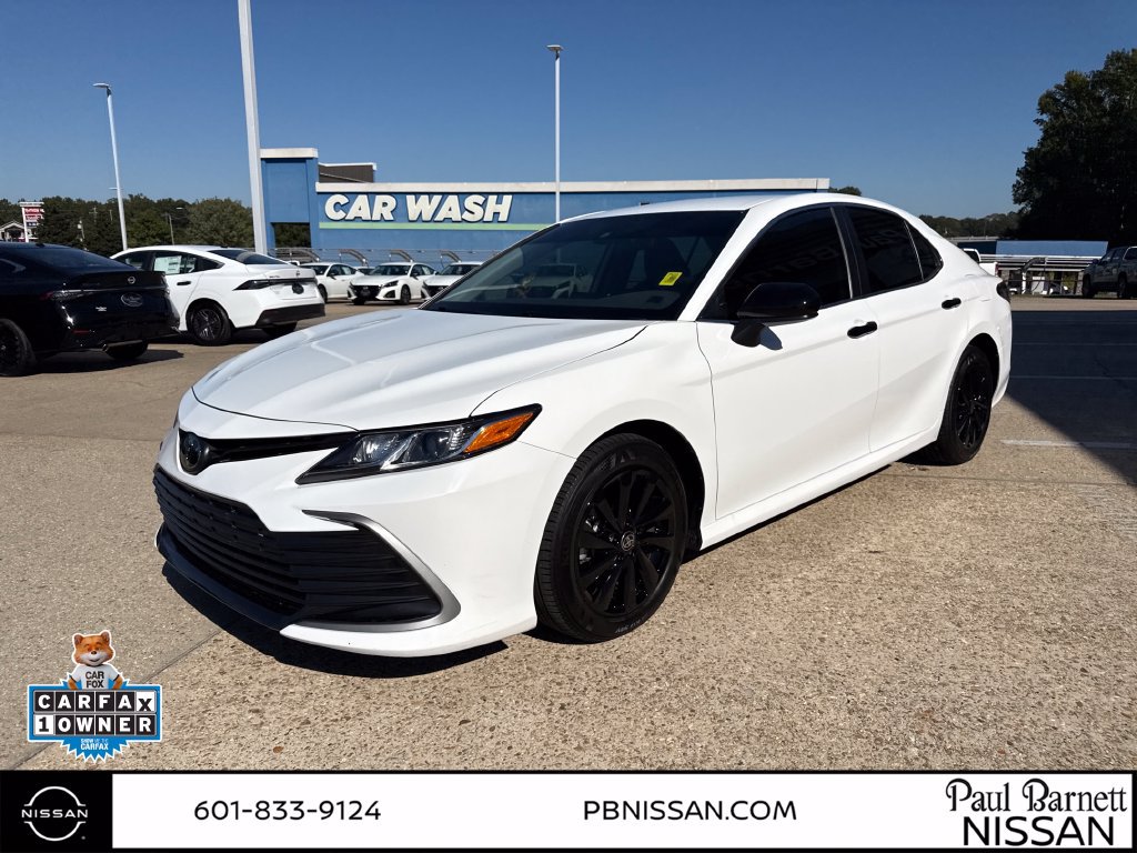 Used 2024 Toyota Camry LE FWD image 15