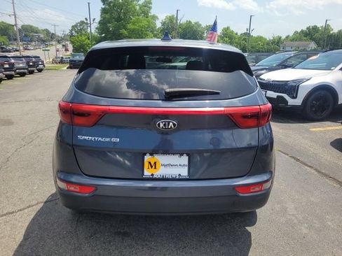Used 2019 Kia Sportage LX FWD image 4