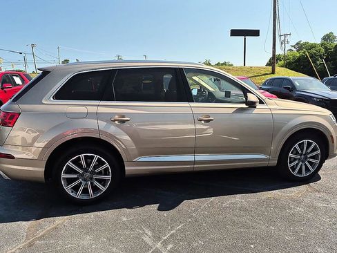 Used 2019 Audi Q7 2.0T Premium Plus w/ Premium Plus Package AWD/4WD image 6