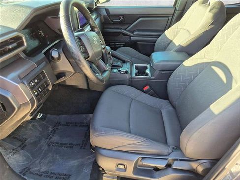 Used 2025 Toyota Tacoma SR5 AWD/4WD image 15