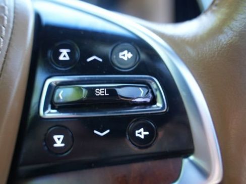 Used 2017 Cadillac Escalade Platinum AWD/4WD image 19