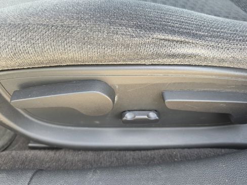 Used 2015 Chevrolet Impala LT w/ LT Sunroof Package FWD image 11