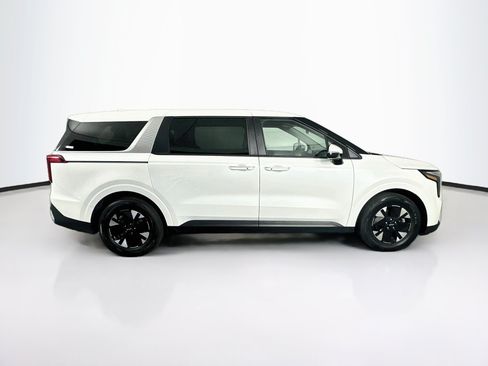 Used 2026 Kia Carnival LXS FWD image 10