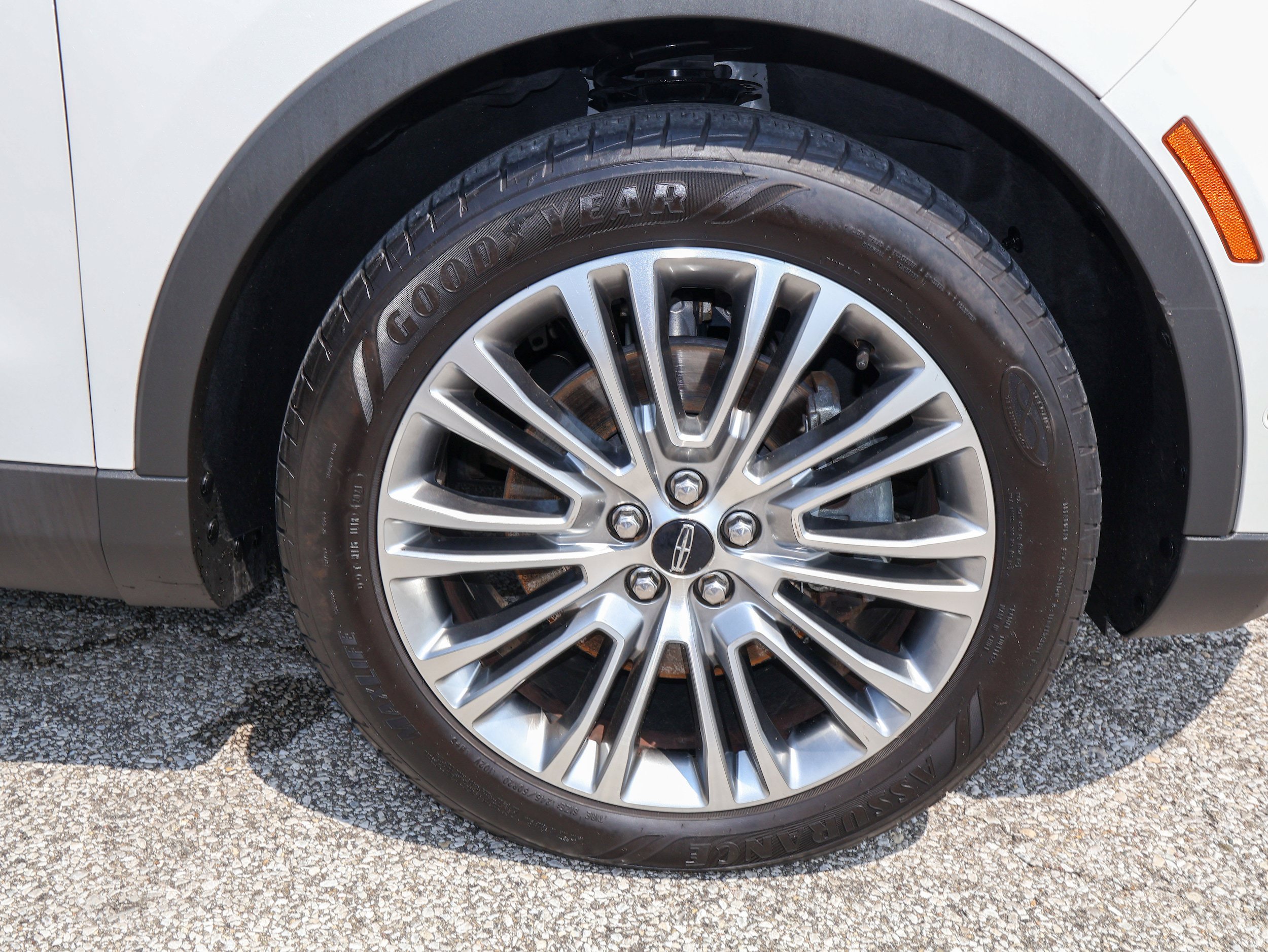 Used 2018 Lincoln MKX Reserve AWD/4WD image 33