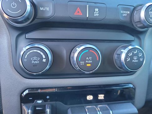 Used 2024 RAM 2500 Big Horn image 21