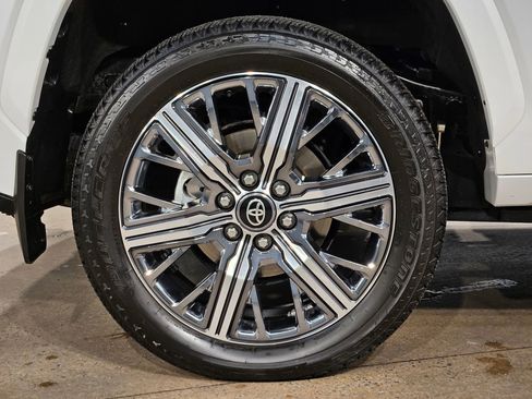 Used 2025 Toyota Sequoia Capstone image 17