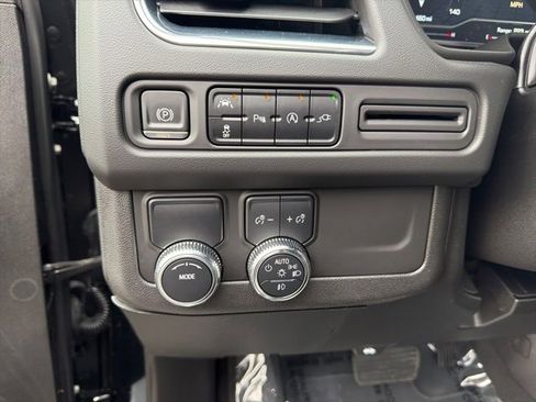 Used 2022 GMC Yukon XL SLT image 13