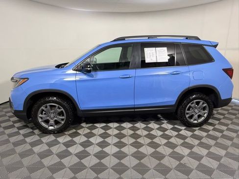 Used 2025 Honda Passport TrailSport image 4