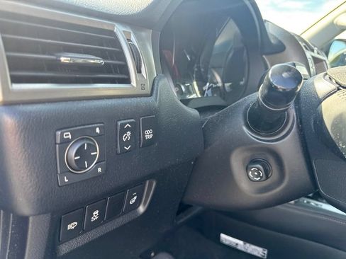 Used 2019 Lexus GX 460 Luxury AWD/4WD image 13