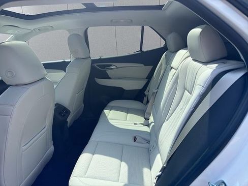 Used 2025 Buick Envision Avenir AWD/4WD image 21