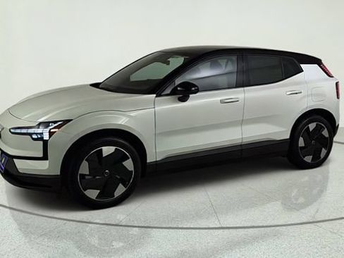 New 2026 Volvo EX30 Plus w/ Protection Package AWD/4WD image 3