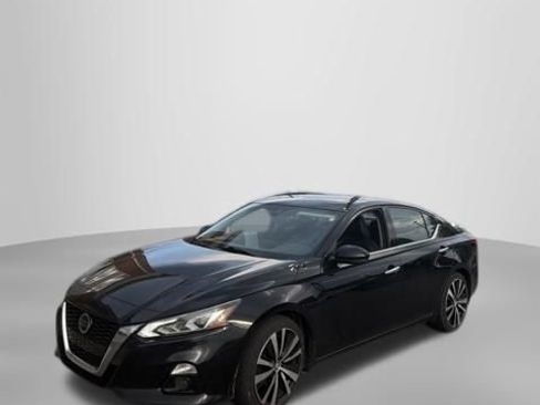 Used 2019 Nissan Altima 2.5 Platinum AWD/4WD image 1