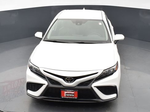 Used 2024 Toyota Camry SE image 22