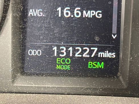 Used 2018 Toyota RAV4 XLE FWD image 29
