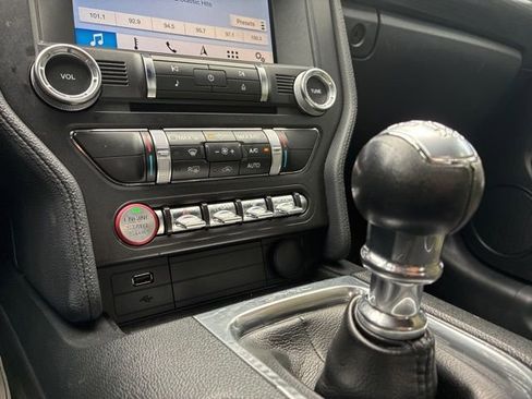 Used 2018 Ford Mustang GT w/ GT Performance Package RWD image 31