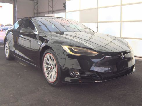 Used 2017 Tesla Model S 75 RWD image 18