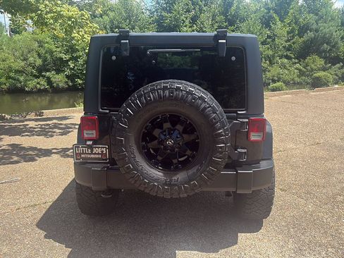 Used 2016 Jeep Wrangler Unlimited Sport w/ Quick Order Package 24S AWD/4WD image 7