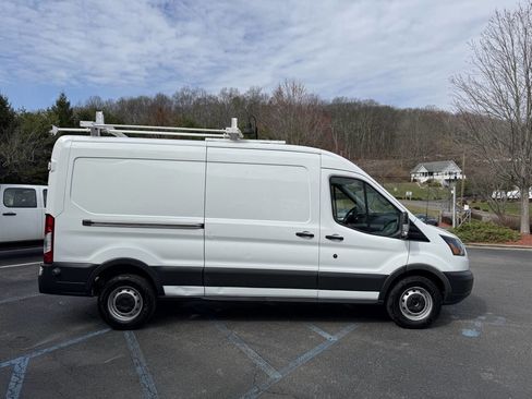 Used 2018 Ford Transit 250 148 Medium Roof image 9