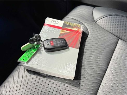 Used 2024 Toyota Sequoia Limited image 36