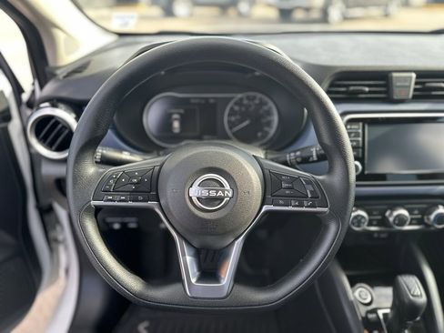 Used 2024 Nissan Versa SV w/ Trunk Package image 27