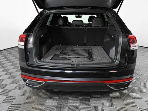 Certified 2023 Volkswagen Atlas Cross Sport SE FWD image 7