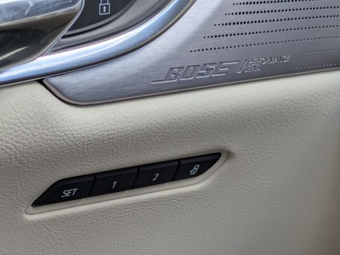 Used 2025 Cadillac XT6 Premium Luxury w/ LPO, Floor Liner Package FWD image 22