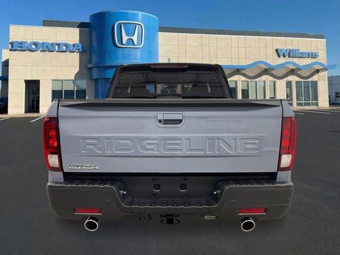 New 2026 Honda Ridgeline Black Edition image 4