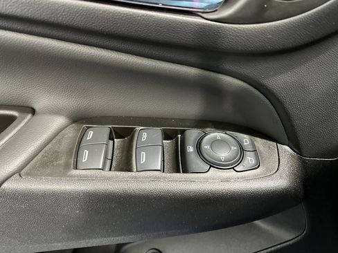 Used 2024 Chevrolet Equinox LT FWD image 28