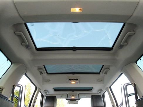 Used 2014 Land Rover LR4 HSE image 36