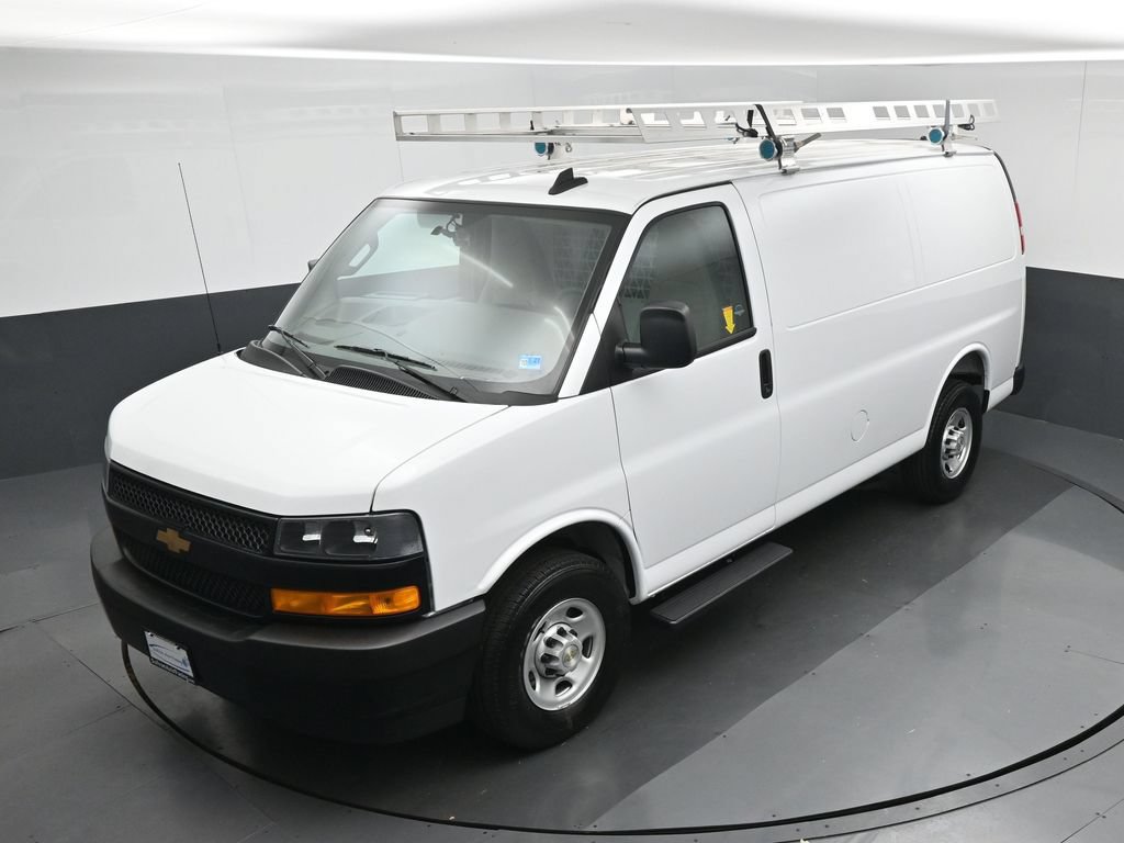 Used 2025 Chevrolet Express 2500 RWD image 53