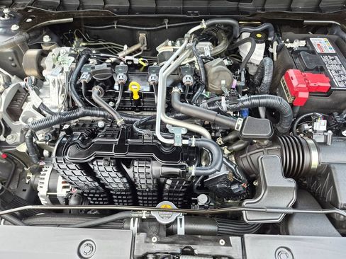 Used 2025 Nissan Altima 2.5 SV FWD image 25