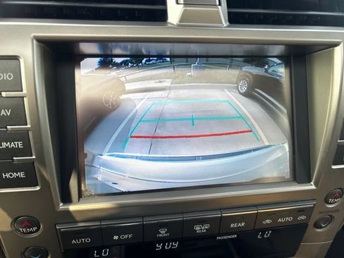 Used 2021 Lexus GX 460 Premium w/ Premium Package AWD/4WD image 13
