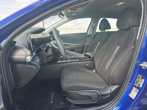 Used 2024 Hyundai Elantra SEL FWD image 4