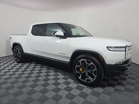 Used 2023 Rivian R1T Adventure AWD/4WD image 7