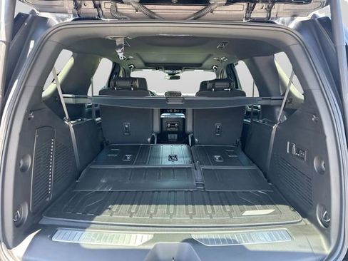 Used 2023 GMC Yukon AT4 w/ AT4 Premium Plus Package image 9