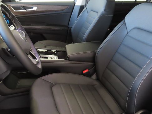 New 2026 Volkswagen Atlas SEL image 12