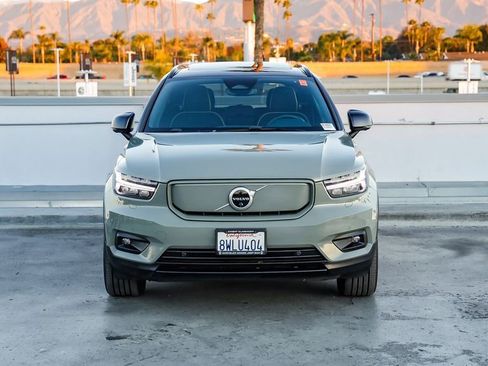 Used 2021 Volvo XC40 P8 Recharge image 3