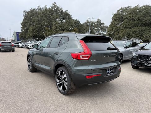 New 2026 Volvo XC40 B4 Plus image 4