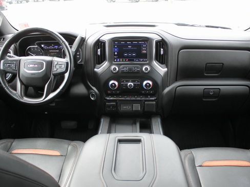 Used 2020 GMC Sierra 1500 AT4 w/ AT4 Premium Package image 9