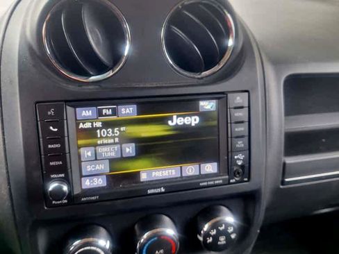 Used 2016 Jeep Patriot High Altitude image 17