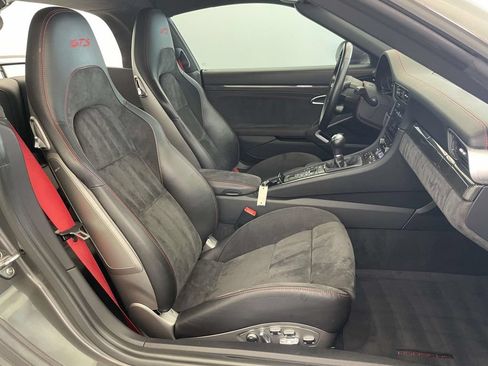 Certified 2019 Porsche 911 Targa 4 GTS AWD/4WD image 20