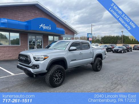 Used 2021 Toyota Tacoma TRD Off-Road w/ TRD Premium Off Road Package AWD/4WD image 1