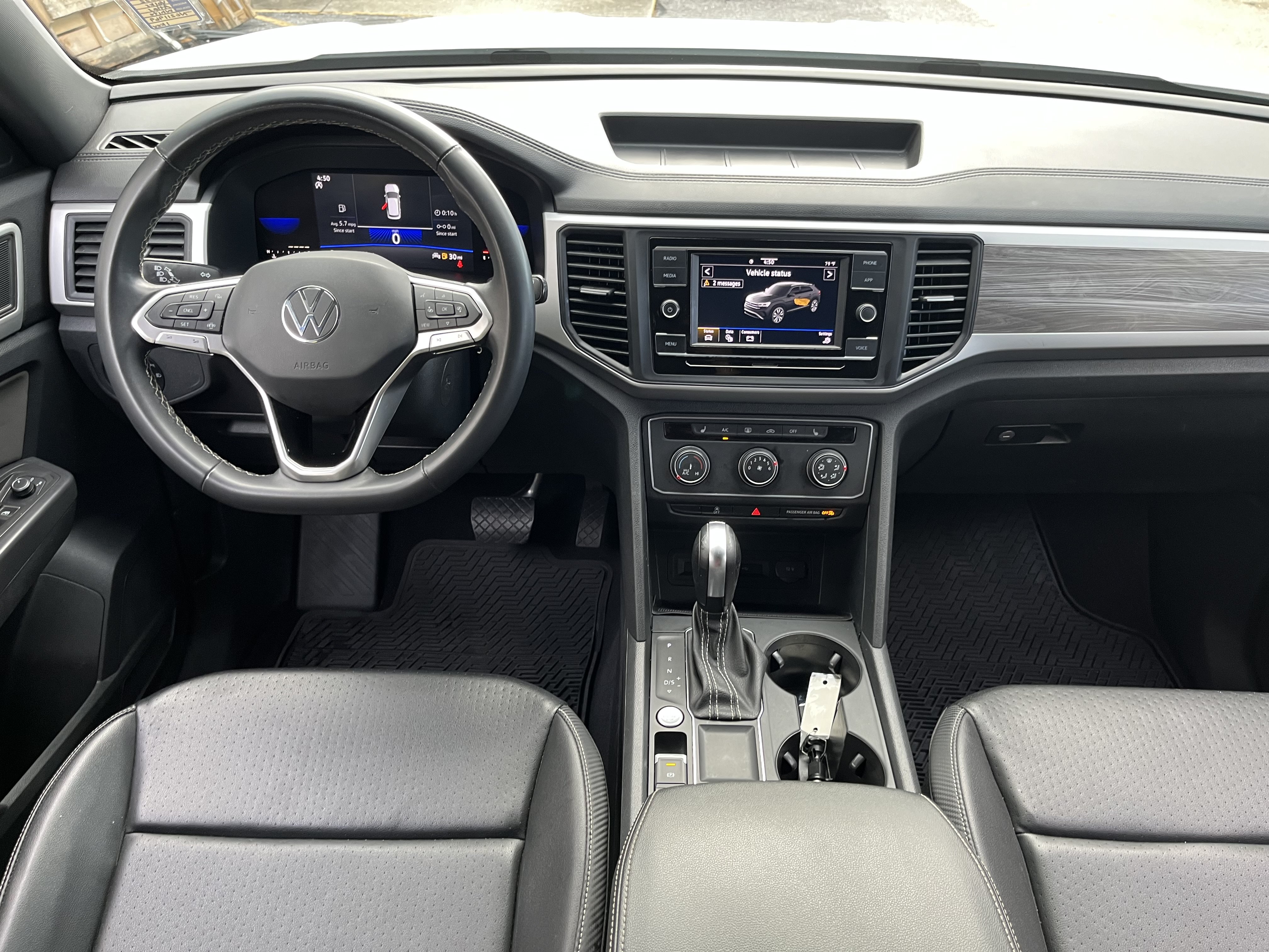 Used 2022 Volkswagen Atlas Cross Sport SE FWD image 15