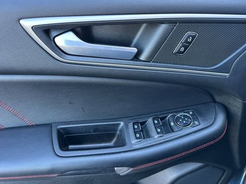 Used 2023 Ford Edge ST-Line image 10