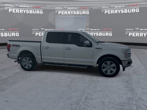 Used 2018 Ford F150 Lariat w/ Equipment Group 502A Luxury AWD/4WD image 9