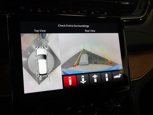 Used 2023 Jeep Grand Cherokee Summit image 23