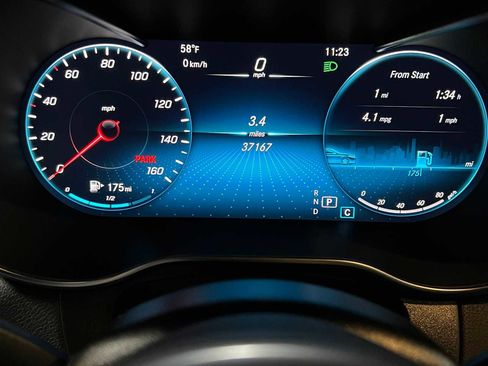 Used 2022 Mercedes-Benz GLC 300 4MATIC image 27