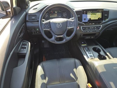 Used 2024 Honda Passport TrailSport image 32